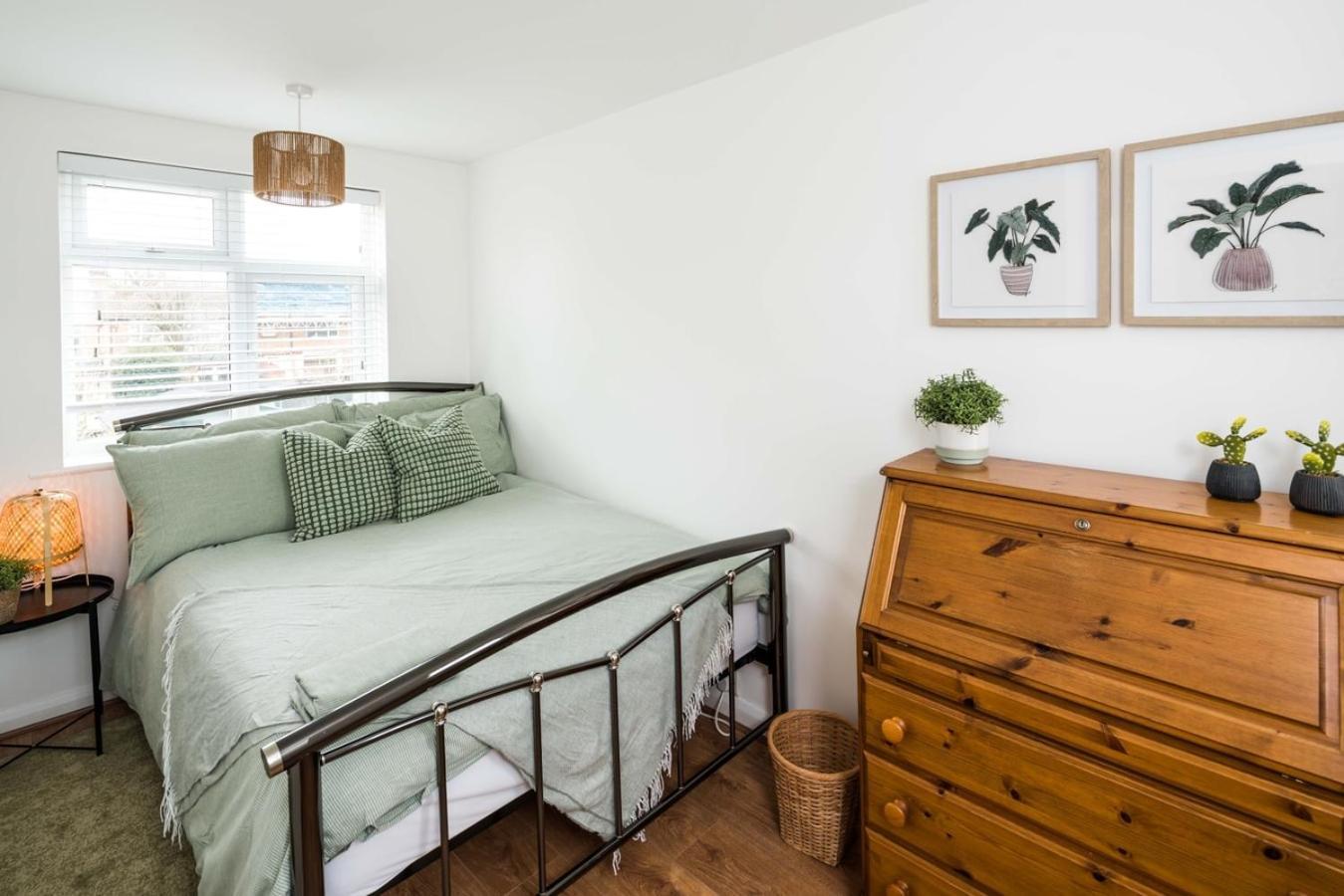 Holiday home Contemporary 5 Bedroom With Garden North Finchley *